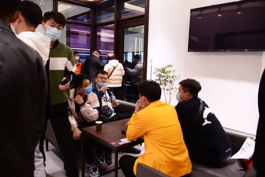 点击进入看图评论