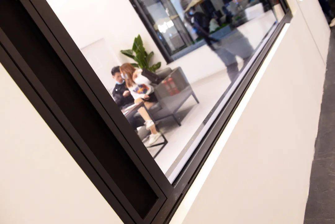 点击进入看图评论