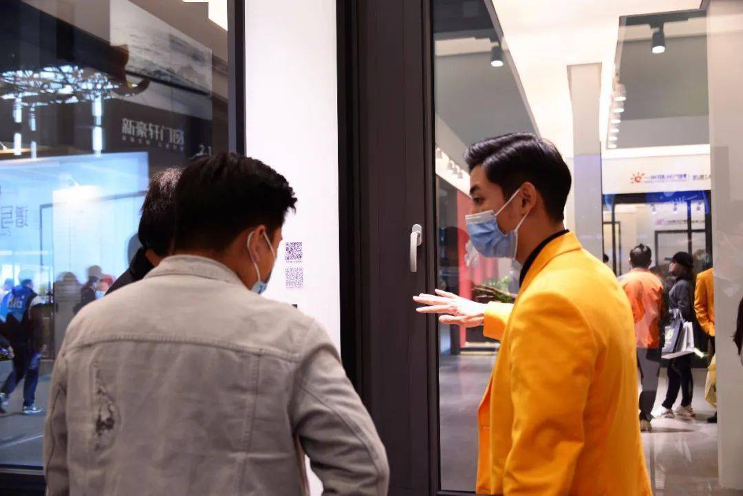 点击进入看图评论