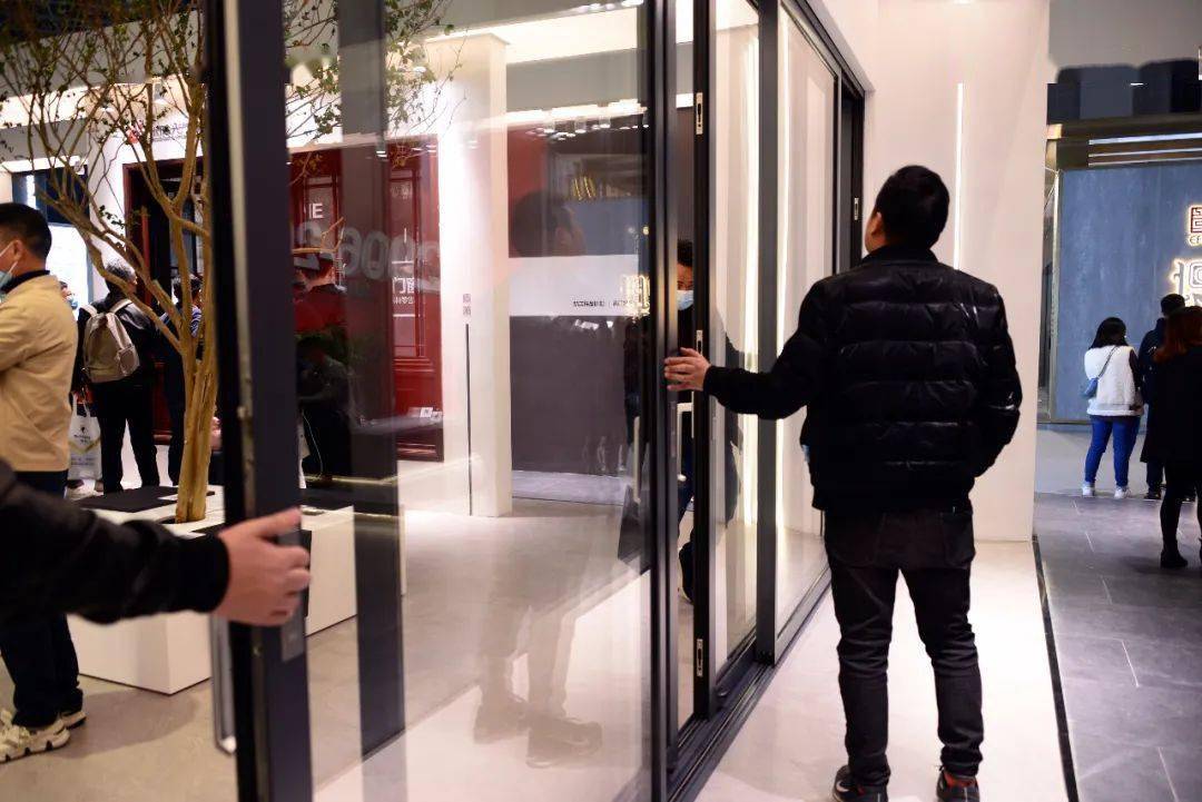 点击进入看图评论