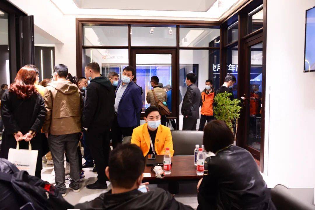 点击进入看图评论