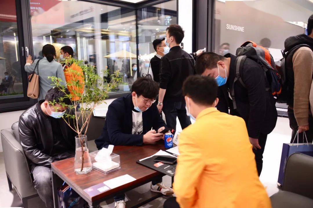 点击进入看图评论