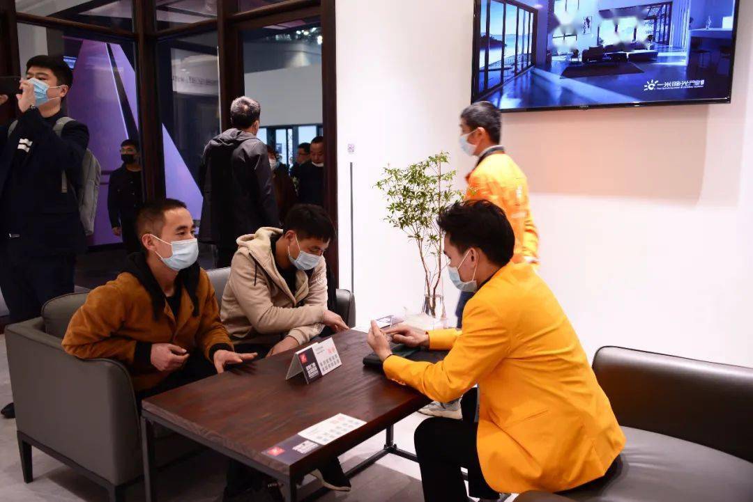 点击进入看图评论