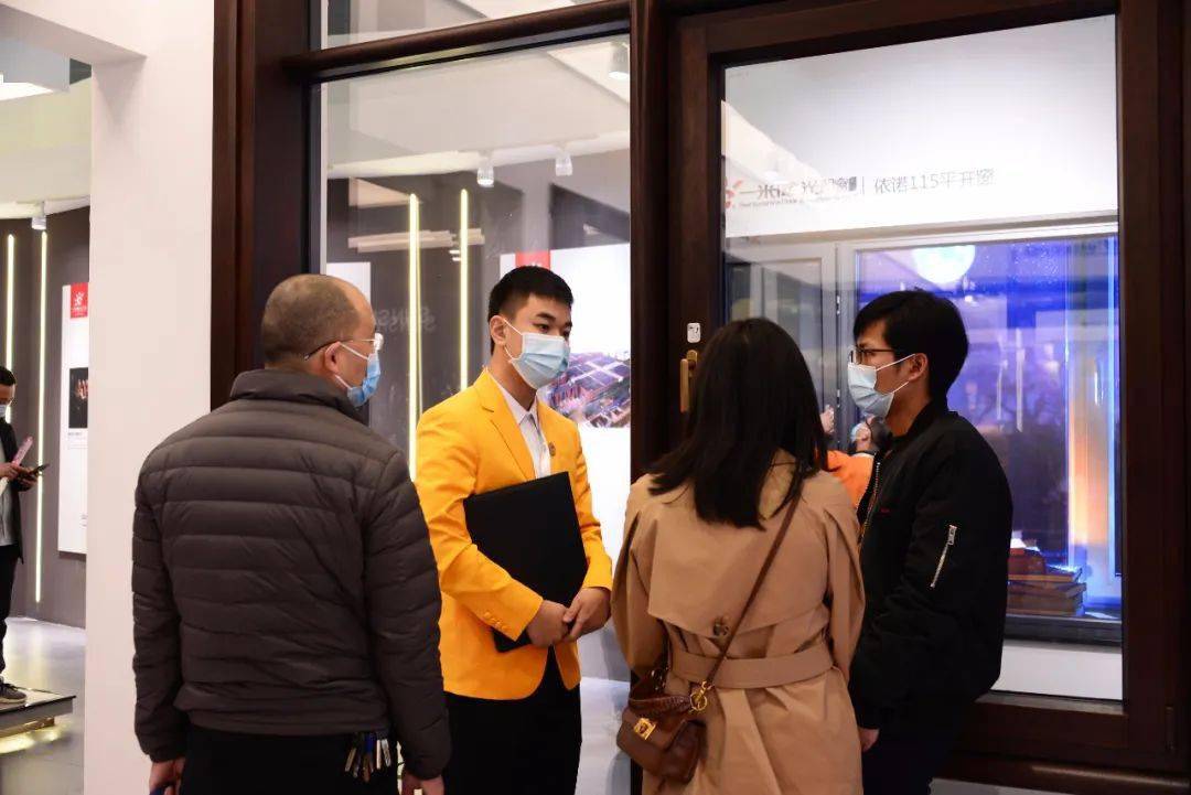 点击进入看图评论