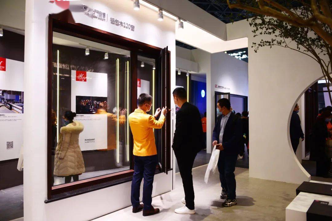 点击进入看图评论