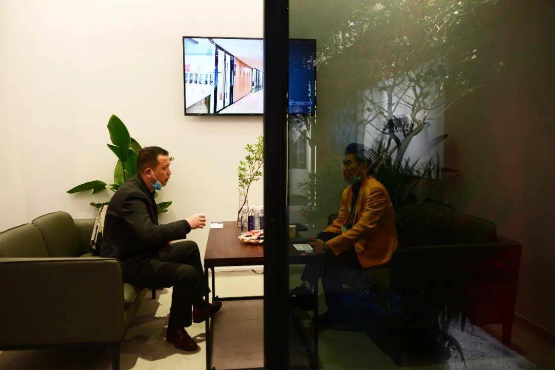 点击进入看图评论